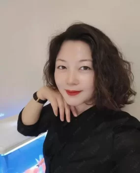 很有气质的熟女阿姨