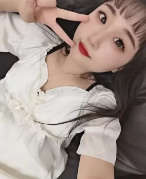 二十多岁小美女兼职