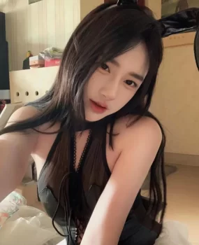 青岛兼职嫩妹一个