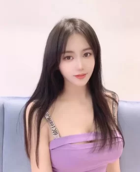 艺术学院高材生小雨