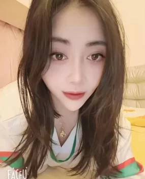 海珠区莞式服务特好的D杯大胸妹子