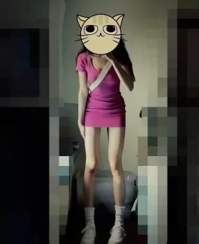 半岛苗条性感美女