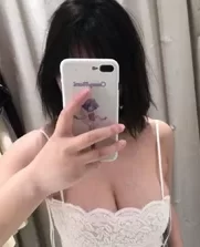 身材不错的娇嫩小妹妹，很诱人