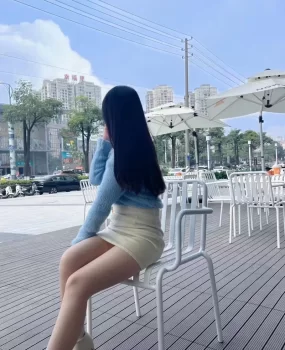 波涛汹涌的美少女