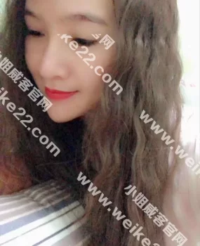 南山大冲浅笑，非常喜欢的妩媚小美女