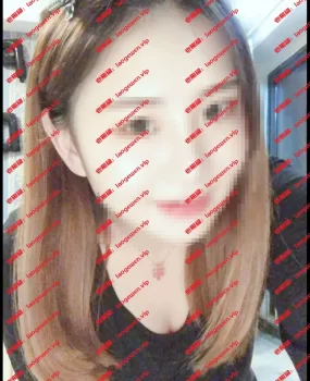 年轻，漂亮，胸大，温柔的妹子