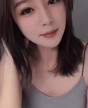 无意中发现的美女