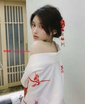 极品妹子，夺命的下体，迷人的面孔