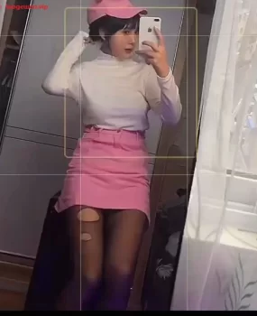 武汉疯狂骑驾输出清纯羞涩小妹娇喘声淫荡嫩穴淫水泛滥