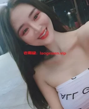 艹了个颜值高的外卖美少女，丰满，水多
